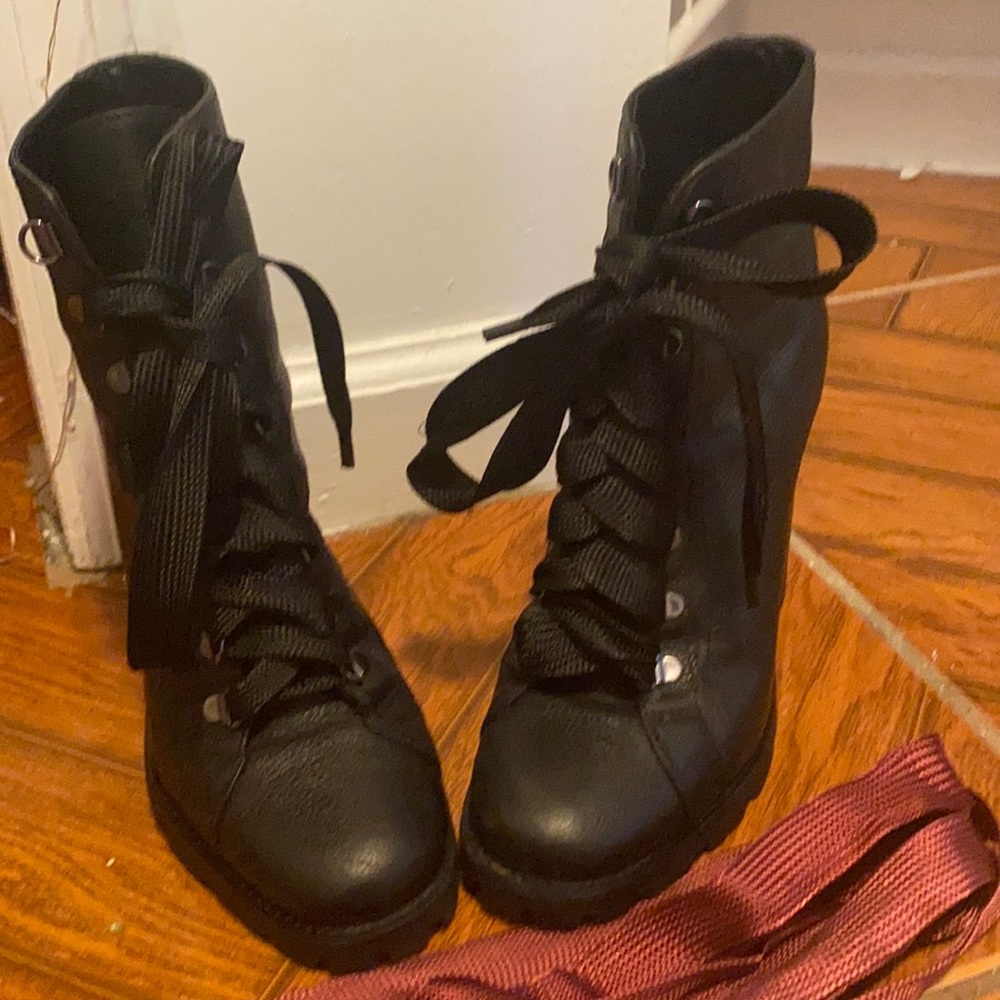 SCHUTZ  Zhara Boots.